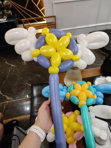 气球拧花怎样拧