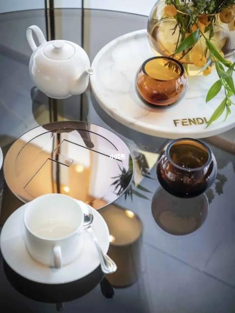 fendi是顶奢吗