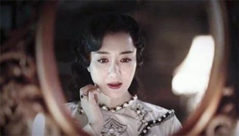 西西见到司藤为什么会变脸