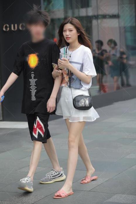 为什么白T恤是有点透明的