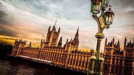 英国到巴黎时间