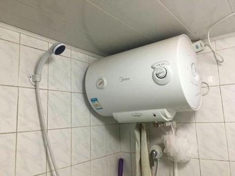 10年的热水器漏水怎么回事