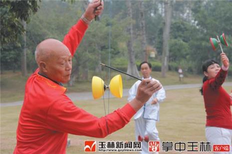 玩空竹有什么好处