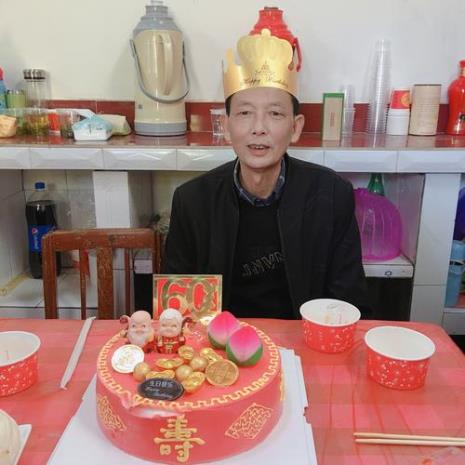 丈夫唱给妻子60岁生日好听歌
