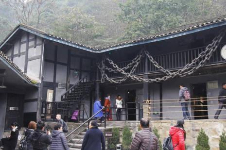 白公馆松林坡要玩多久