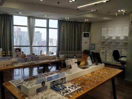 郑州哪个眼镜店好