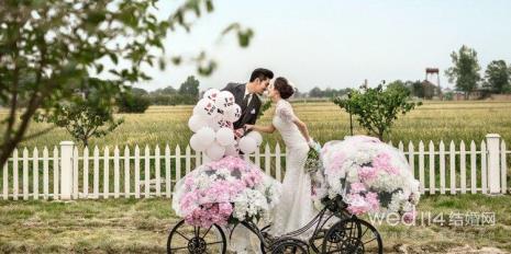 武汉哪个位置可以拍情侣婚纱照