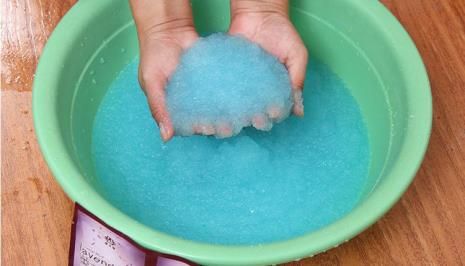 水晶泥弄到头发上怎么清洗