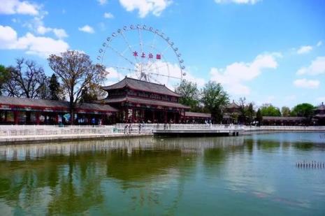 天津市政府旁边的小公园
