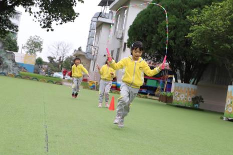 幼儿园大班小朋友跳绳多长合适