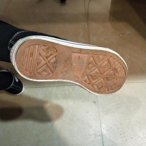 运动鞋磨脚后跟怎么办