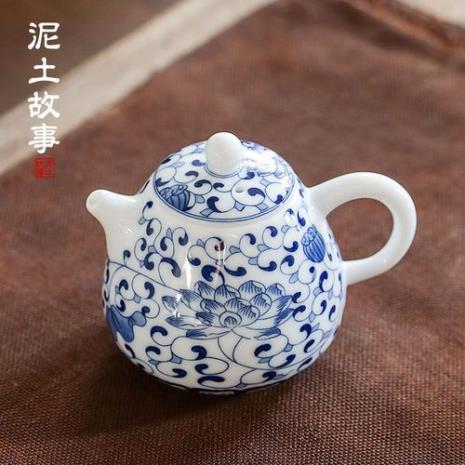 三把茶壶故事情节