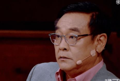 齐练华和吴素为什么不同姓