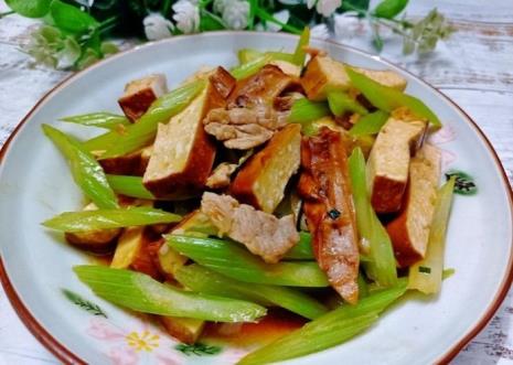 芹菜炒香干怎么做