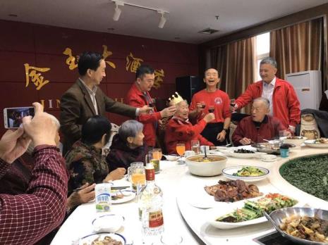 80岁老人过生日怎么提升气氛