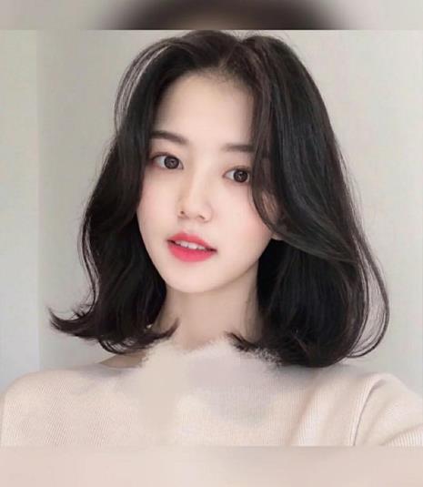 鹅蛋脸颧骨高适合什么发型