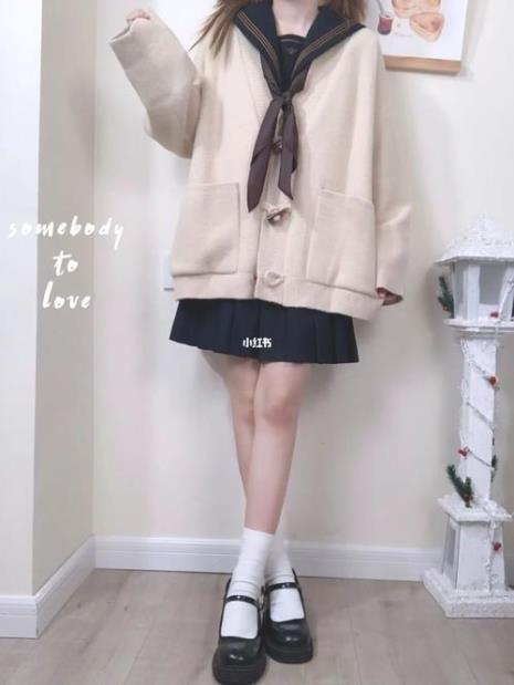 155女生穿jk套装适合什么外套