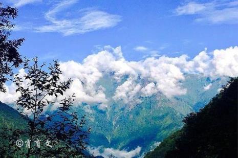 丙察察属于什么山脉