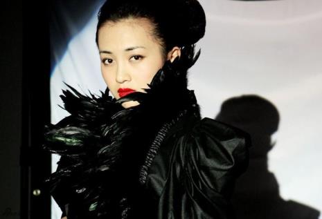 包文婧和吉娜什么关系