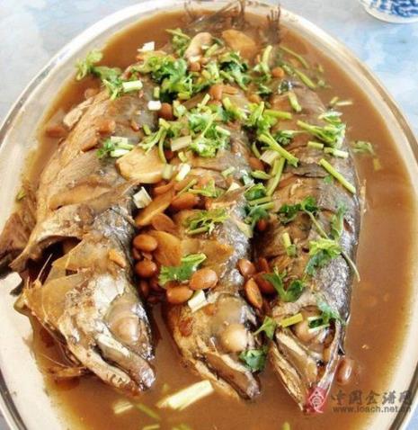 瓜子鱼炖豆腐的做法