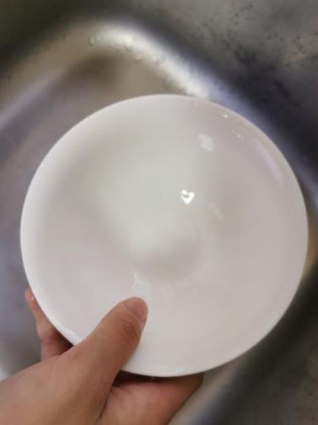 用淘米水刷碗好吗