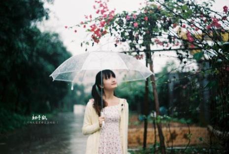 下雨天心情依旧很美丽是哪首歌