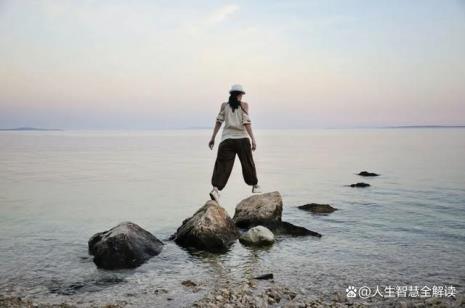 人要活得通透语言类似