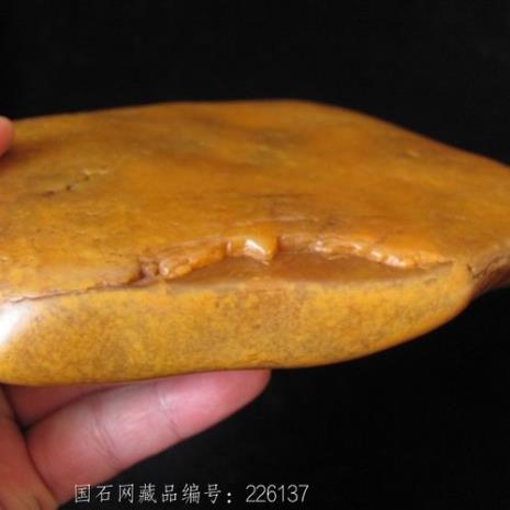 黄蜡石怎么区分生与老