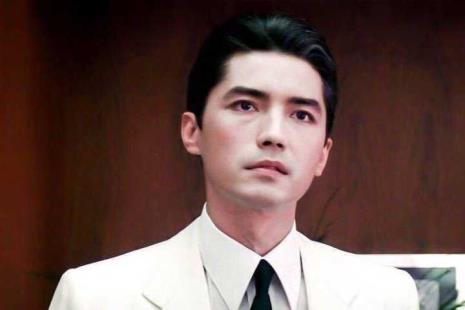 尊龙和崔健的关系
