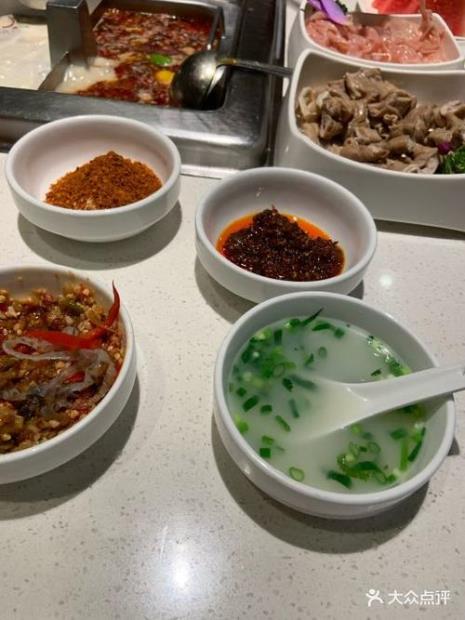 海底捞小料要自己点吗