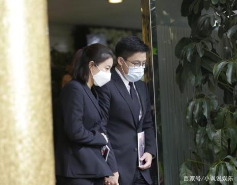 参加葬礼带什么
