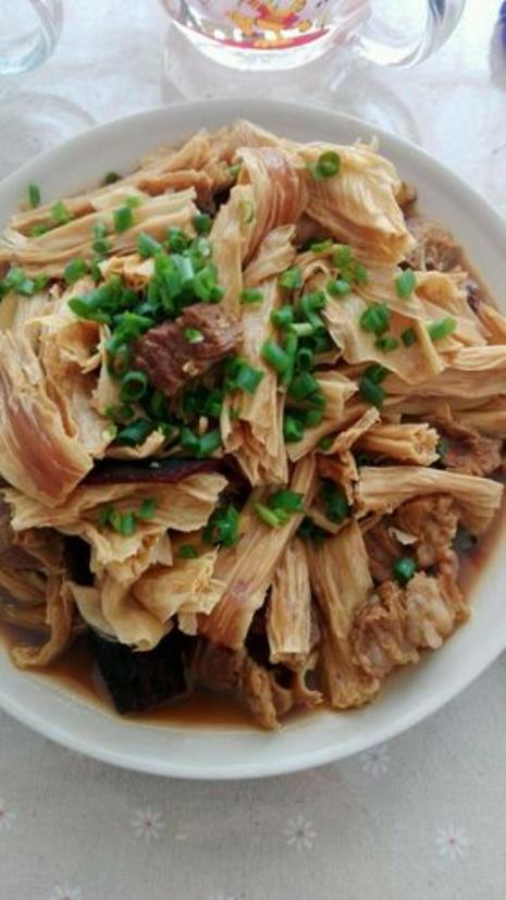 支竹牛腩饭做法
