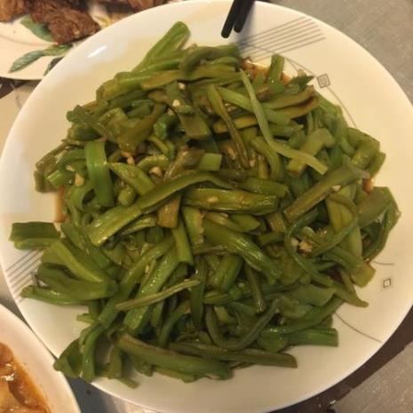 贡菜是芦笋吗