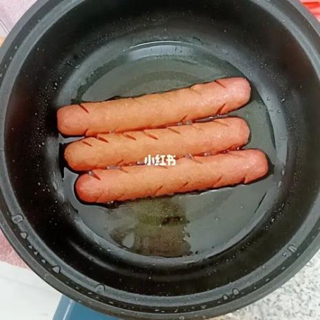 为什么炸火腿肠会崩油