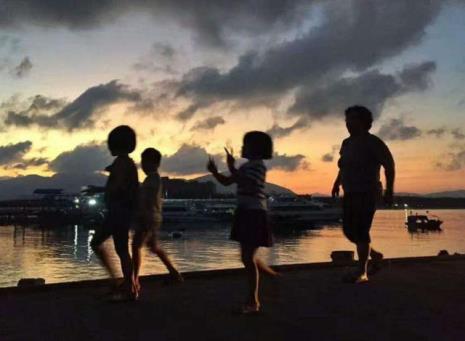 孩子总是喜欢出去玩怎么办