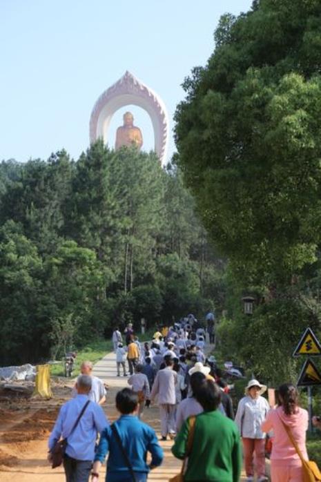 东林大佛和东林寺哪个好玩