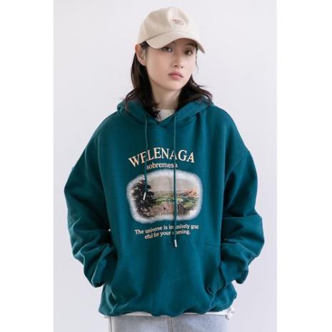 孔雀蓝的帽子搭配什么颜色衣服