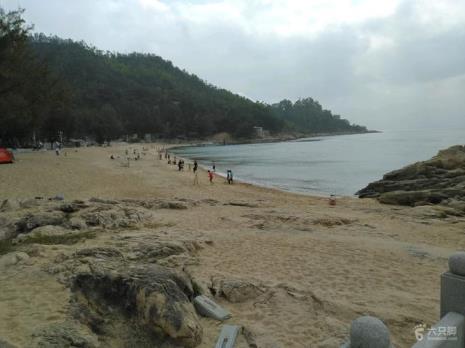 官湖沙滩和沙鱼涌沙滩哪个好玩