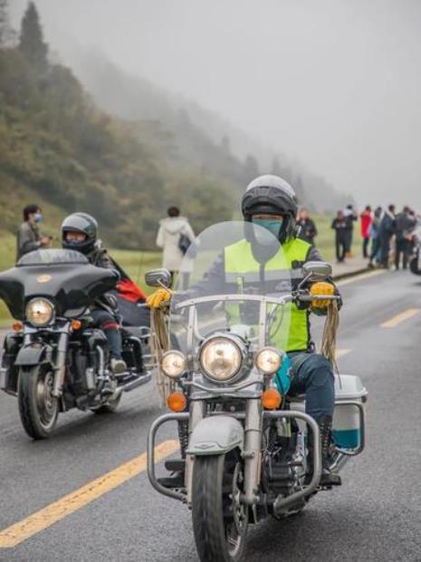 仙女山可以开摩托车进去吗