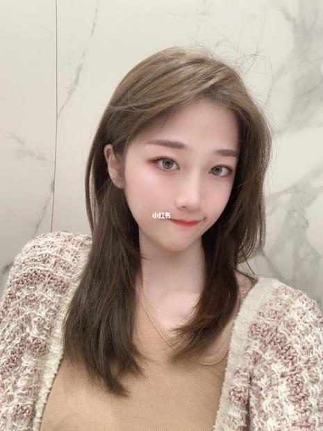 浅咖啡色和香槟色有什么区别