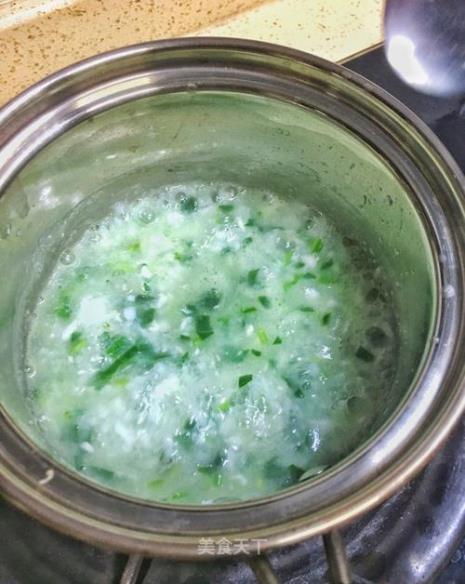 10个月宝宝小米菠菜粥的做法