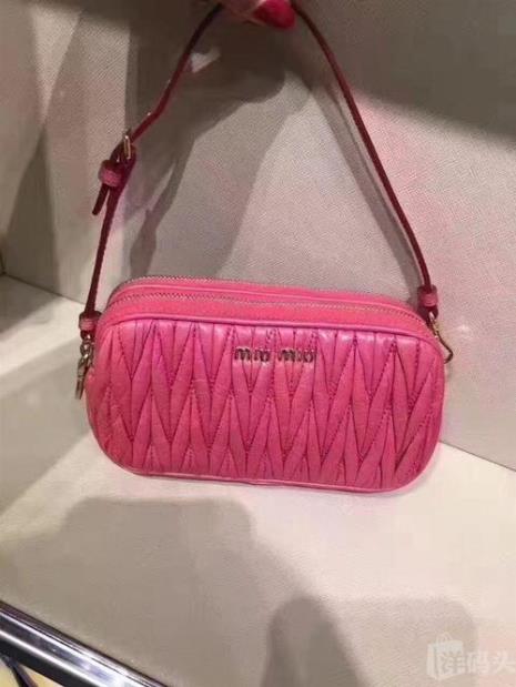 ysl和miumiu包哪个档次高