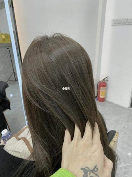 冷雾灰是什么颜色