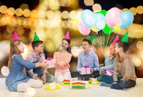 生日聚会适合用那些背景音乐