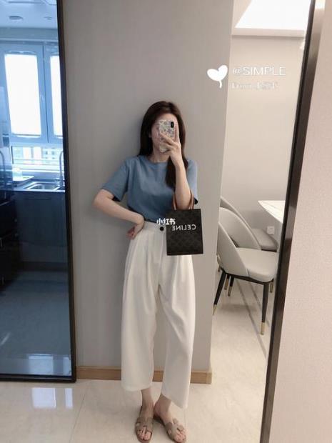 雾霾蓝裤子配什么鞋子