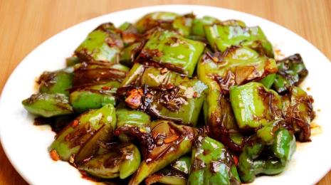 虎皮青椒的家常做法鱼香肉丝