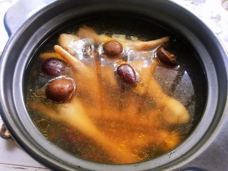 排骨鸡脚煲汤的做法大全