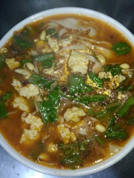鸡蛋炝锅面做法