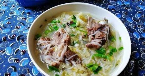 鸭肉炖酸菜粉条的做法