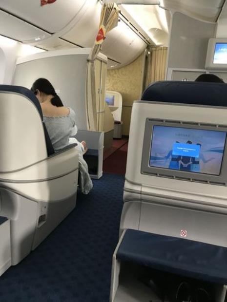 厦门航空公务舱和商务舱的区别